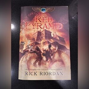 Disney The Red Pyramid Book - Red and Brown